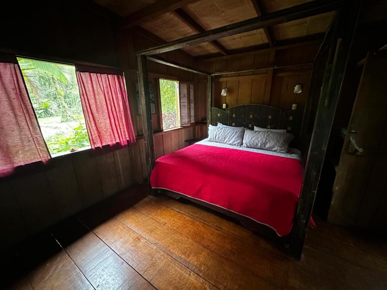 Casa Rio Blanco Eco Friendly B&B กวาปิเลส ภายนอก รูปภาพ